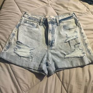 Hollister Mom shorts